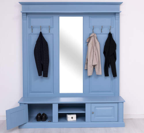 Garderobe mit Spiegel im Landhausstil Himmelblau